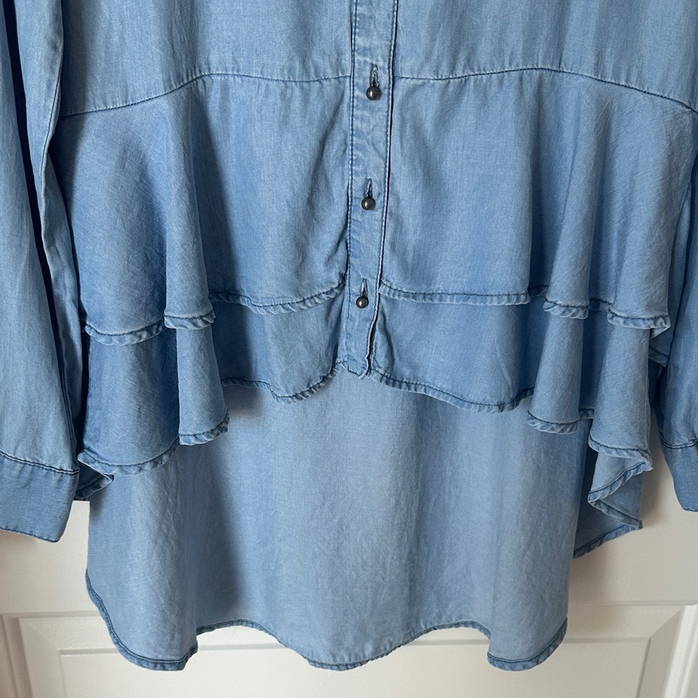 Chambray High-Low Button-Down Shirt with Ruffle Detail - Picture 6 of 7